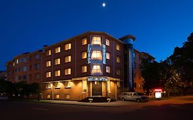 Hotel Helicopter
